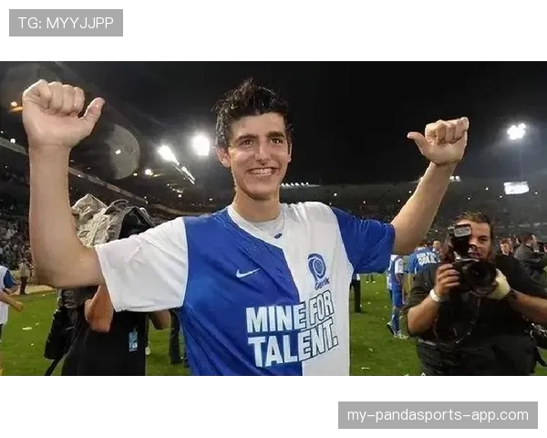 库尔图瓦如何从亨克青训蜕变为欧洲顶级门将？