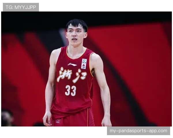 特里抢断能力压制锋线，防守稳定性胜过年轻中卫